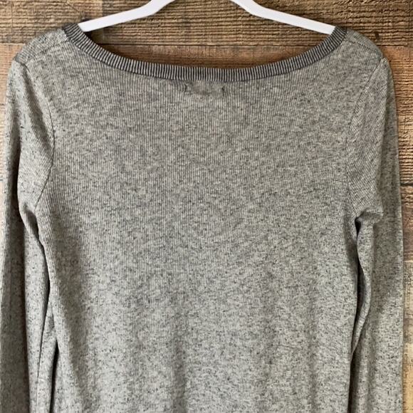 BDG Long Sleeve Top Three Button Neck Gray Size Medium - Picture 7 of 8